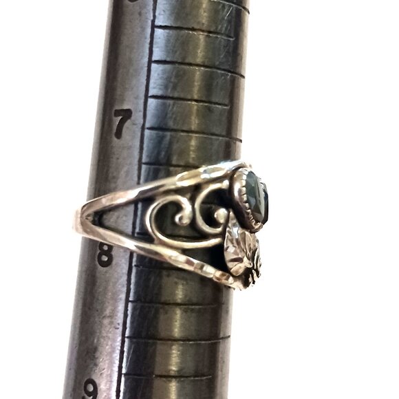 Hematite and Sterling Women's Ring sz 8 - Picture 5 of 7